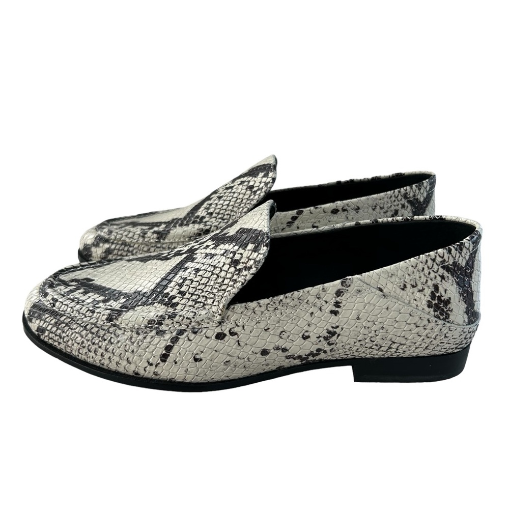 VINCE CAMUTO Jendeya Black Bone White Leather Snakeskin Slip On Loafers 6